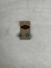 Load image into Gallery viewer, Turquoise and Silver Earrings