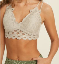 Load image into Gallery viewer, Scalloped Lace Bralette

