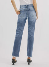 Load image into Gallery viewer, Mariko Straight Jeans
